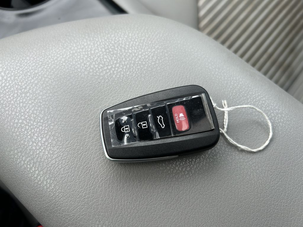 2018 Toyota Camry Image 23