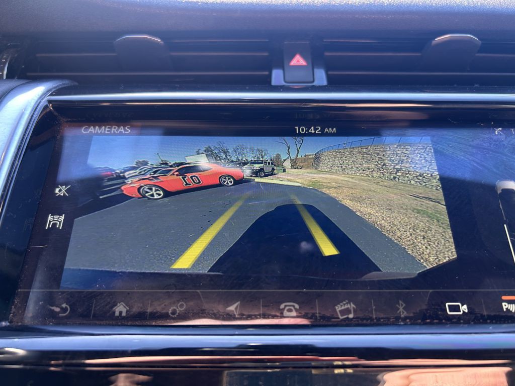 2020 Land Rover Discovery Sport Image 21