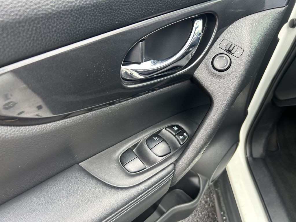 2020 Nissan Rogue Image 7