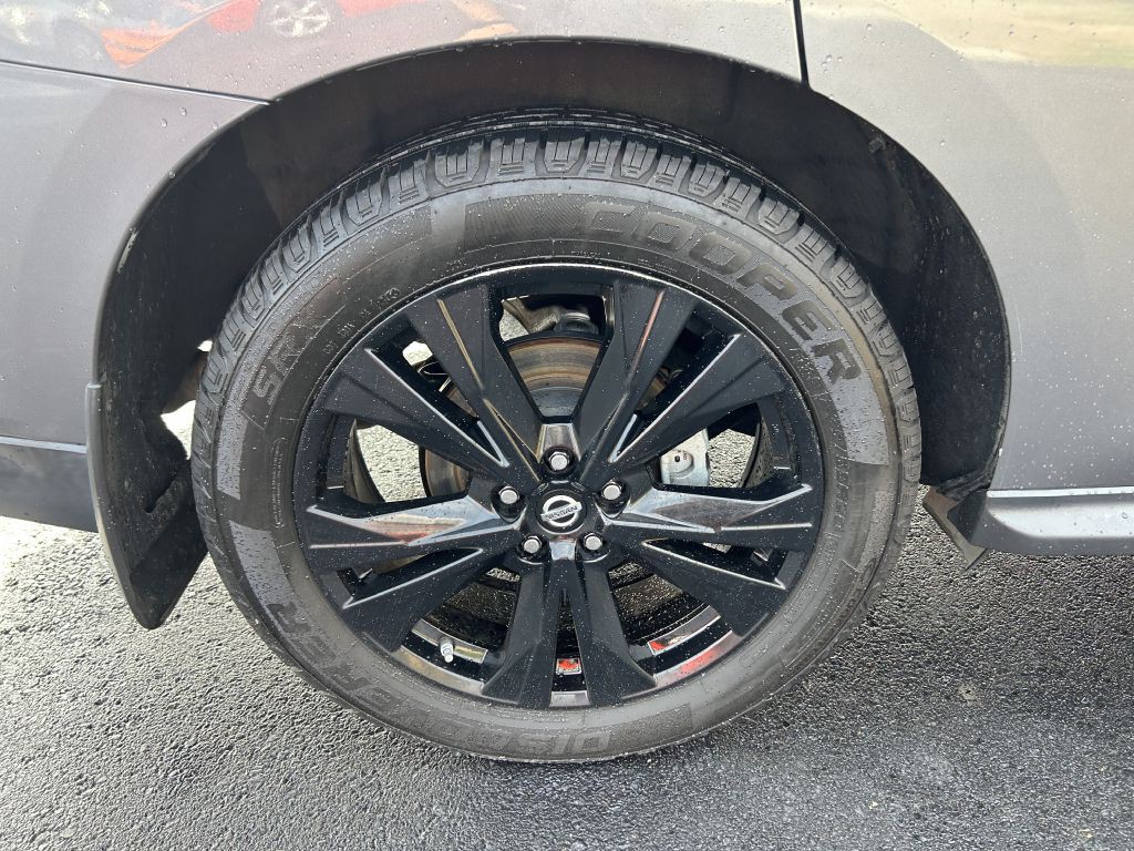 2018 Nissan Pathfinder Image 6