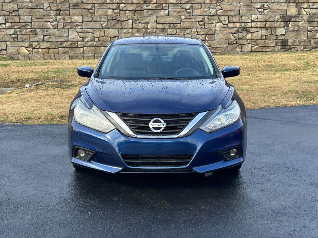 2016 Nissan Altima Image 4