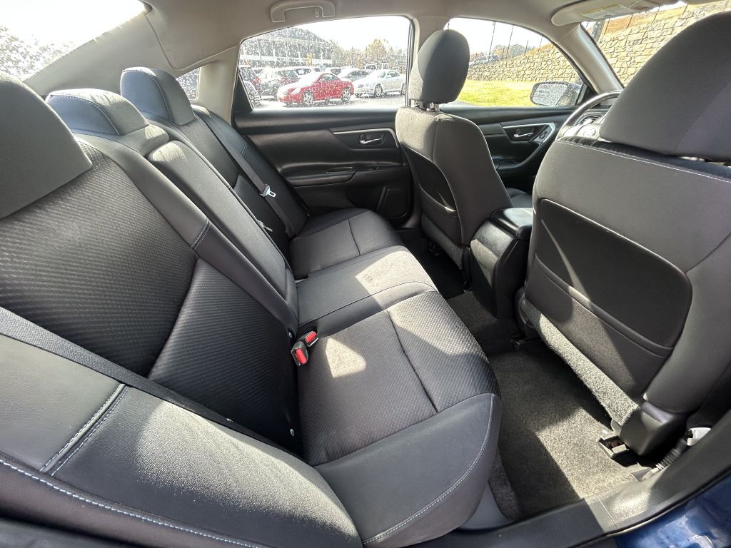 2016 Nissan Altima Image 13
