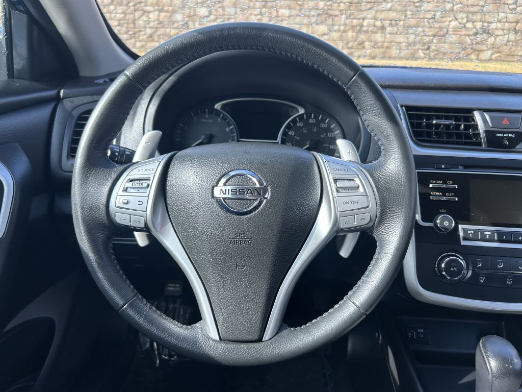 2016 Nissan Altima Image 16
