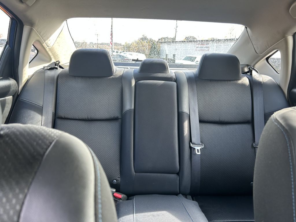2016 Nissan Altima Image 19