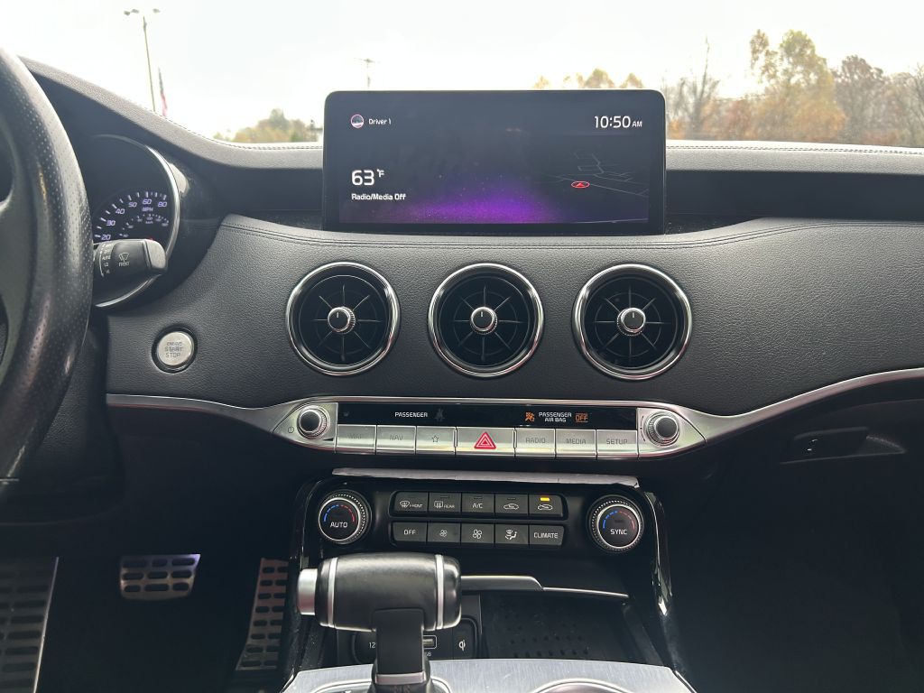 2022 Kia Stinger Image 14
