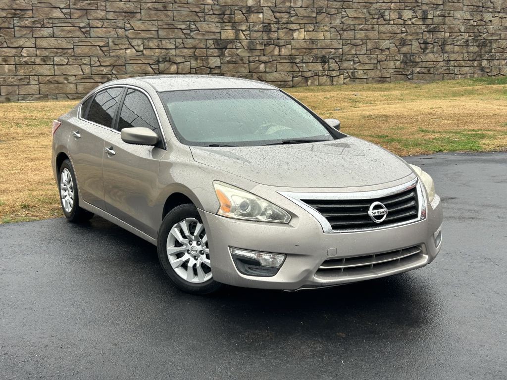 2013 Nissan Altima Image 1