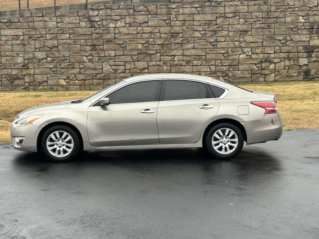 2013 Nissan Altima Image 2