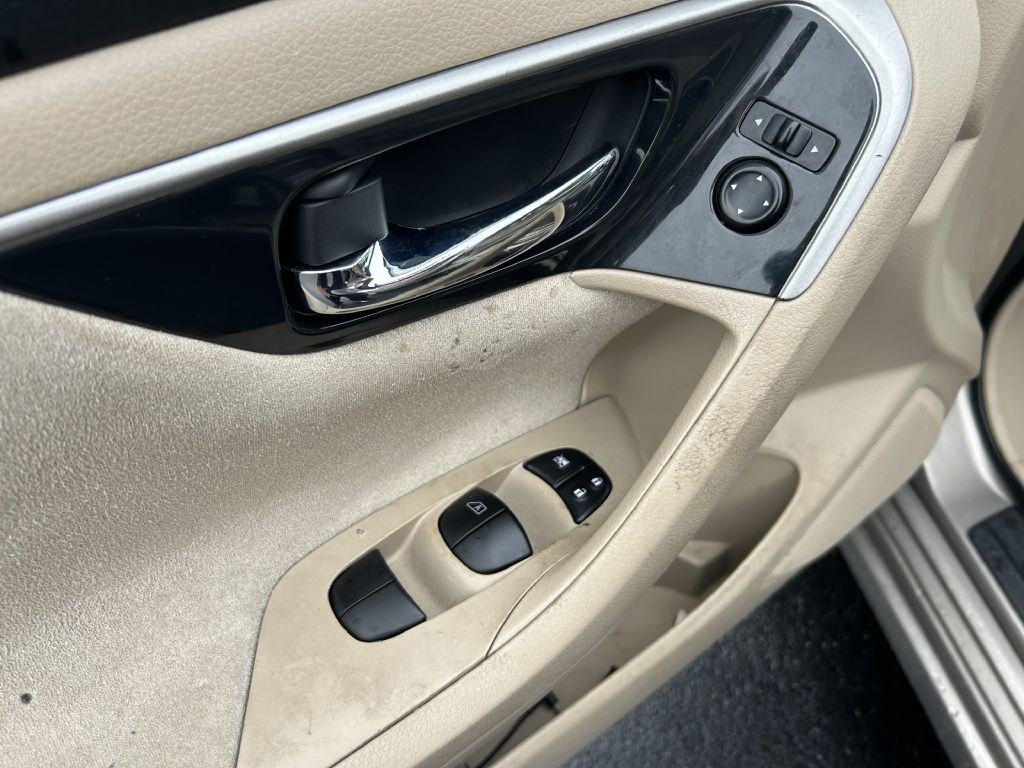 2013 Nissan Altima Image 7