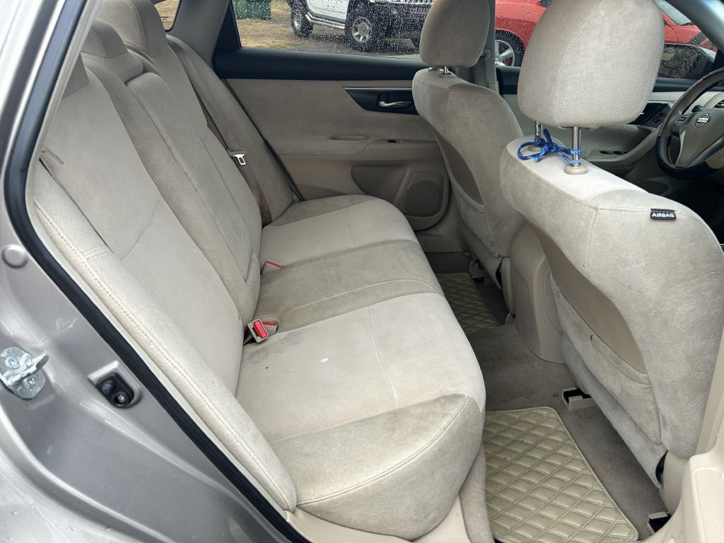2013 Nissan Altima Image 12