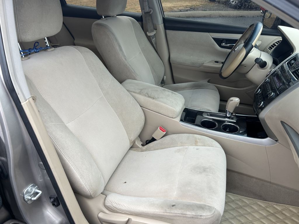 2013 Nissan Altima Image 17