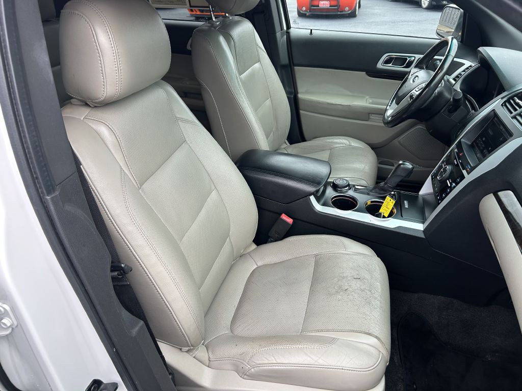 2013 Ford Explorer Image 19