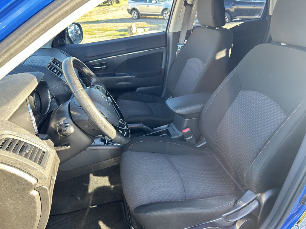 2018 Mitsubishi Outlander Image 8