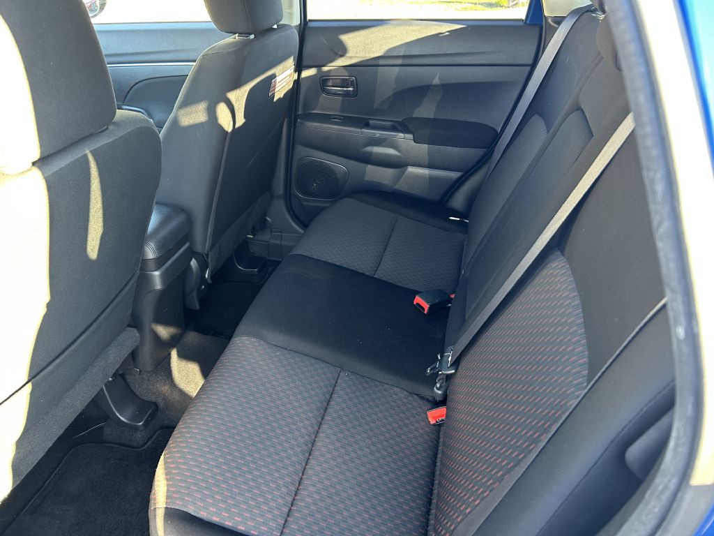 2018 Mitsubishi Outlander Image 11