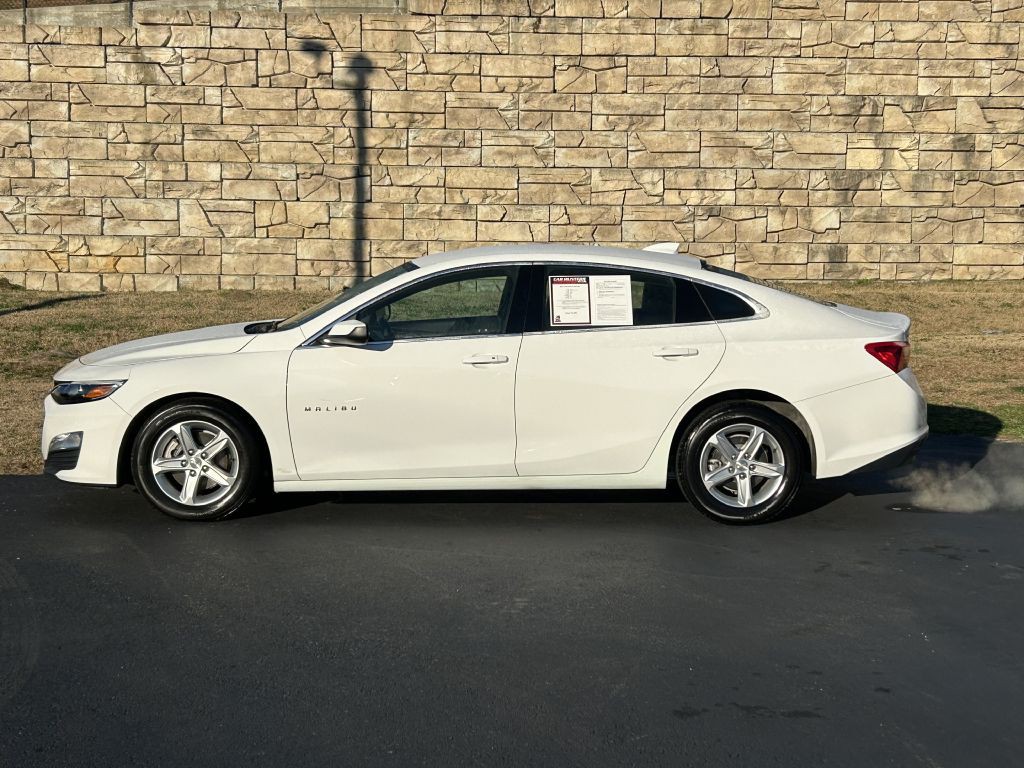 2023 Chevrolet Malibu Image 2