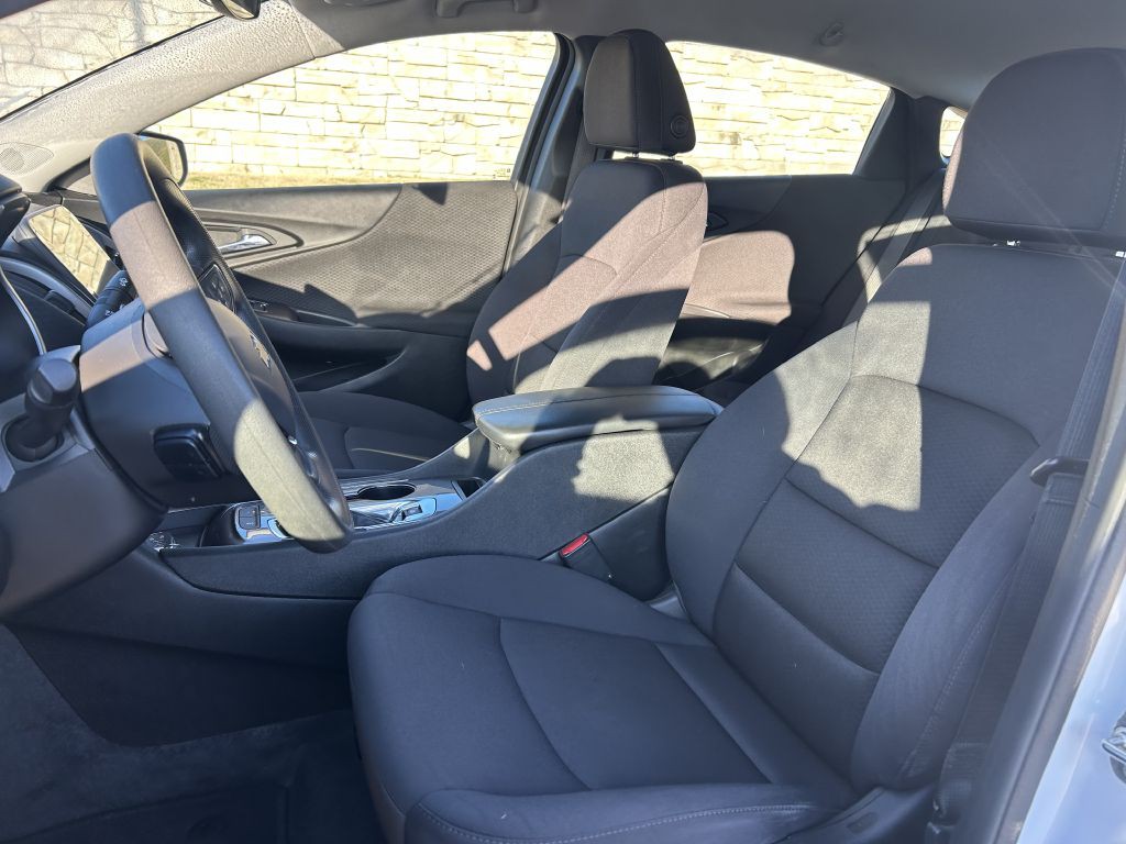 2023 Chevrolet Malibu Image 8