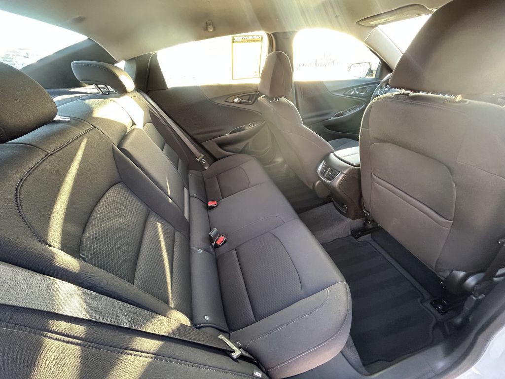 2023 Chevrolet Malibu Image 13