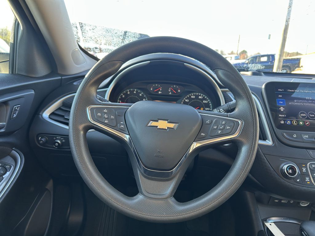 2023 Chevrolet Malibu Image 16