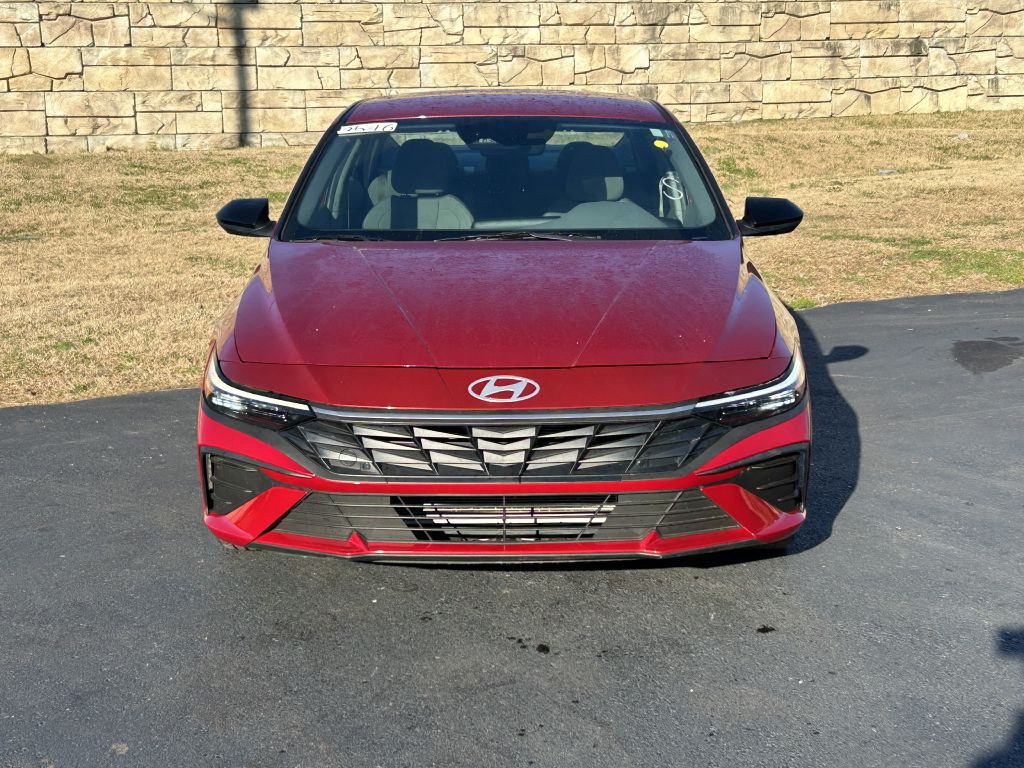 2025 Hyundai Elantra Image 4