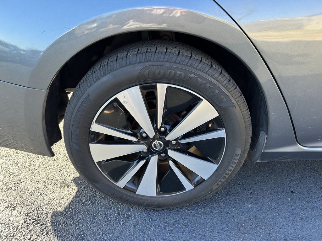 2019 Nissan Altima Image 6