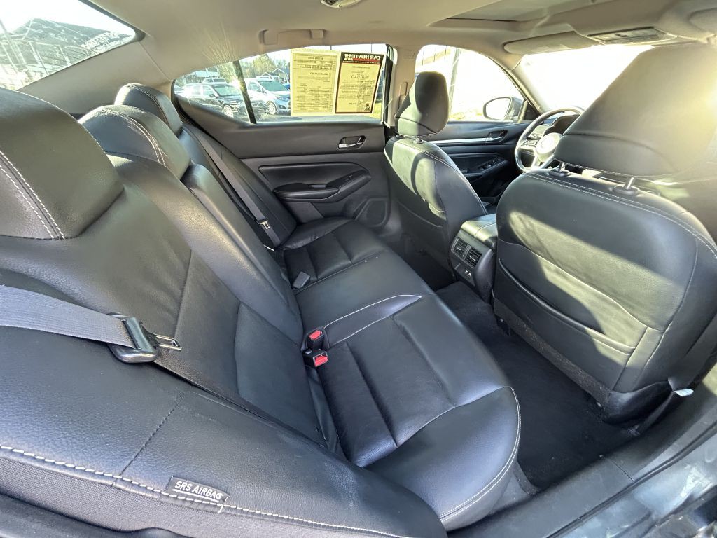 2019 Nissan Altima Image 13