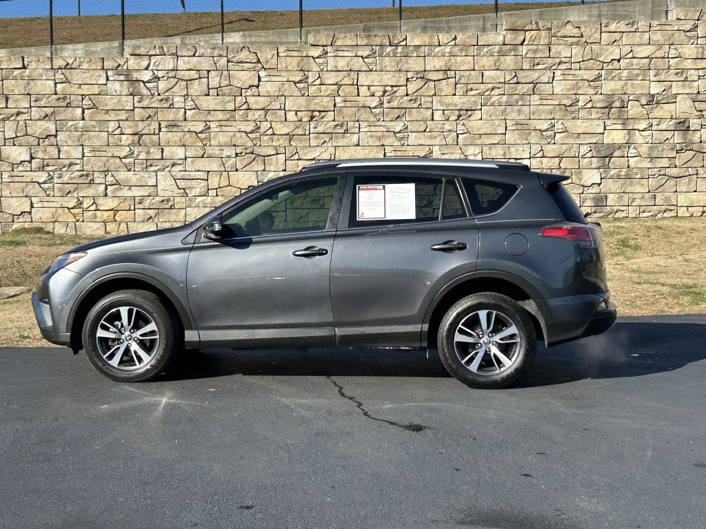 2018 Toyota Rav4 Image 2