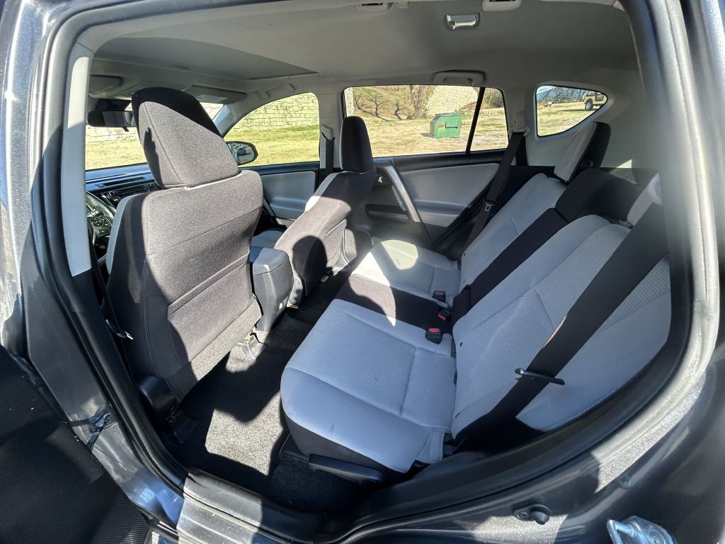 2018 Toyota Rav4 Image 12