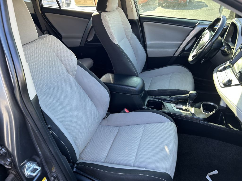 2018 Toyota Rav4 Image 18