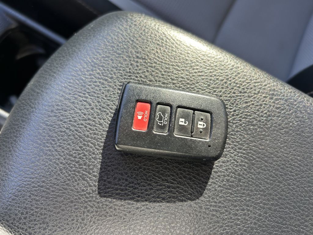 2018 Toyota Rav4 Image 23