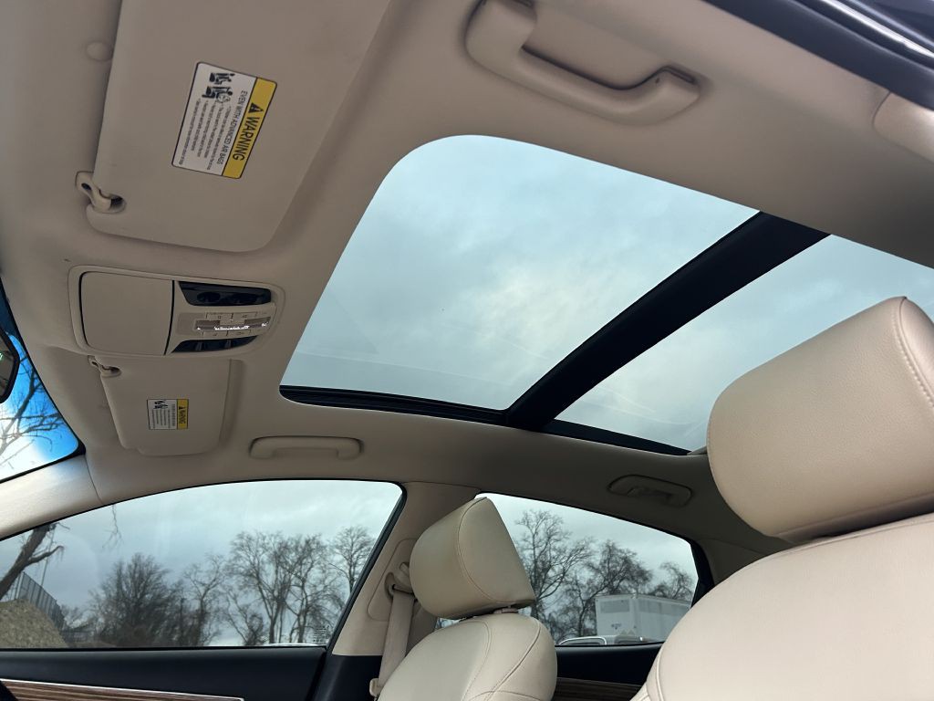 2017 Kia Cadenza Image 9