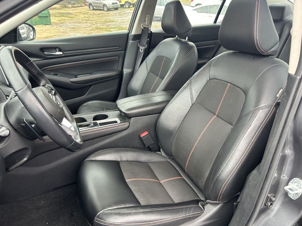 2020 Nissan Altima Image 8