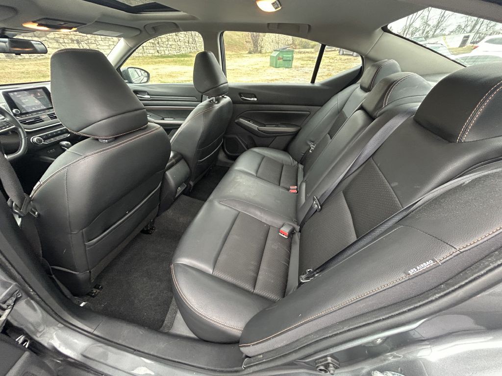 2020 Nissan Altima Image 12