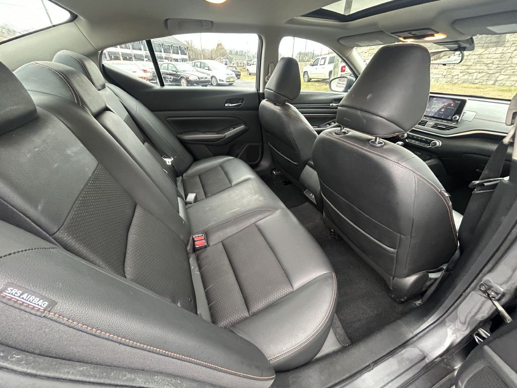 2020 Nissan Altima Image 13