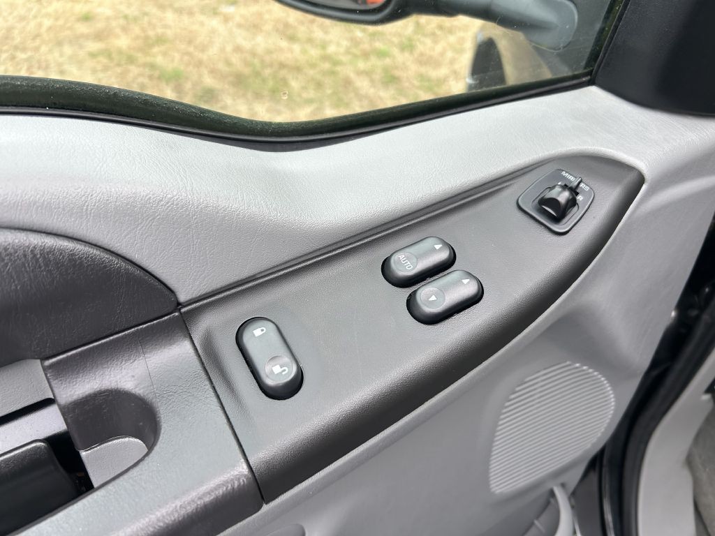 2005 Ford F-250 Image 7