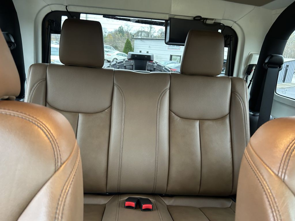 2015 Jeep Wrangler Image 14