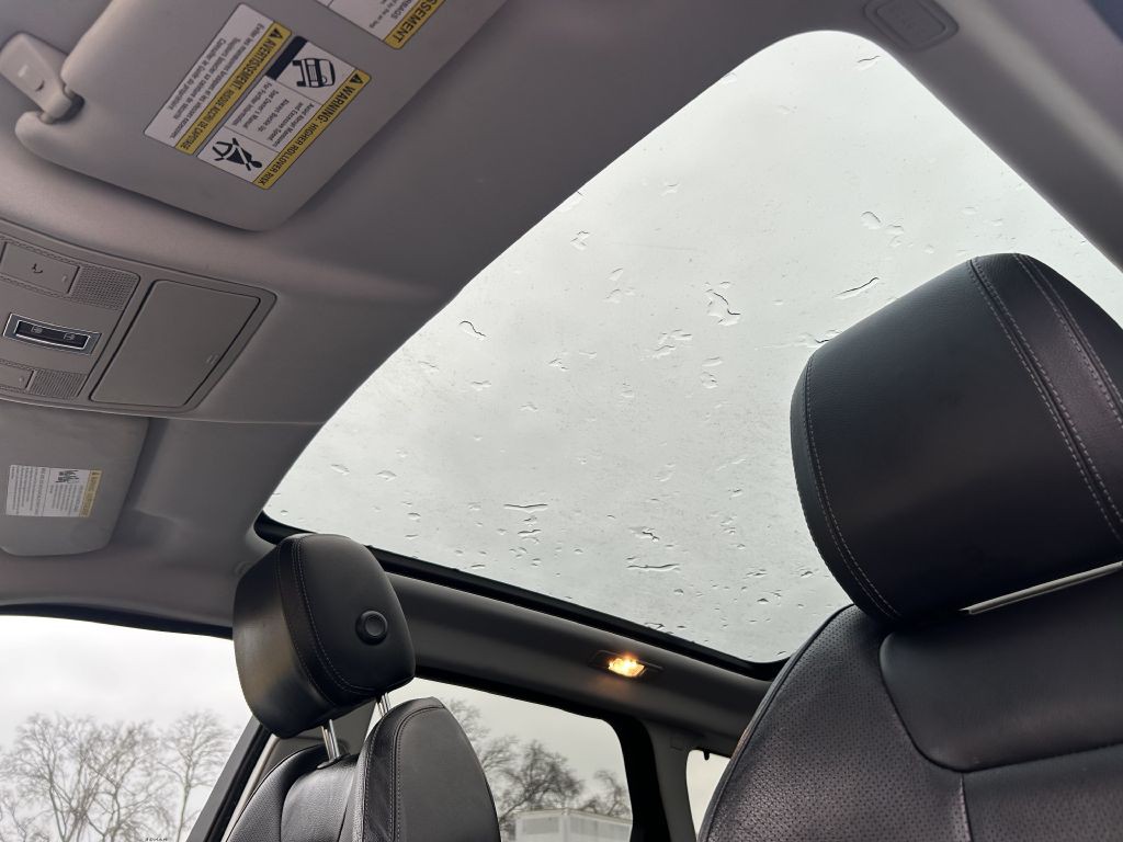 2017 Land Rover Range Rover Evoque Image 9