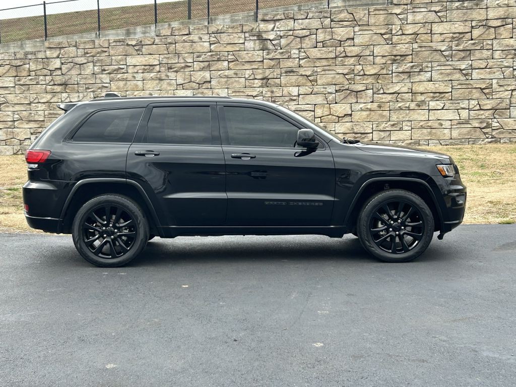 2019 Jeep Grand Cherokee Image 3