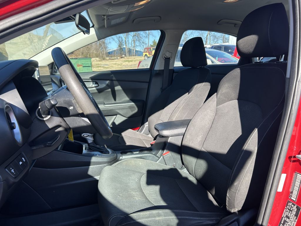 2021 Kia Forte Image 8