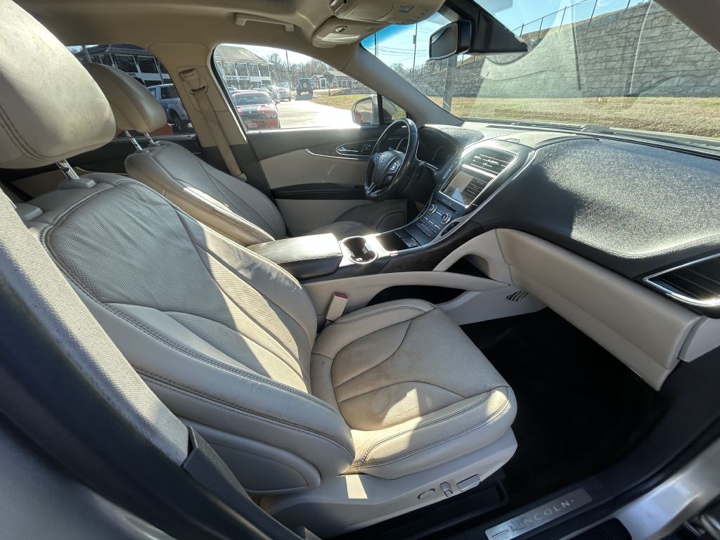 2017 Lincoln MKX Image 19