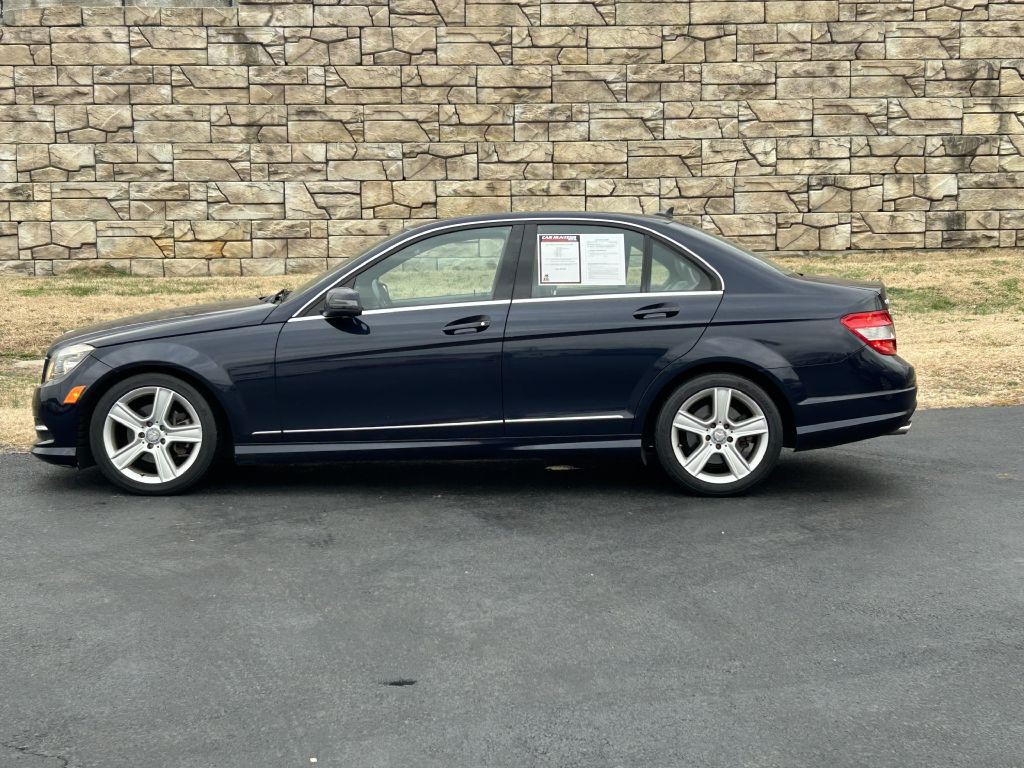 2011 Mercedes-Benz C-Class Image 2