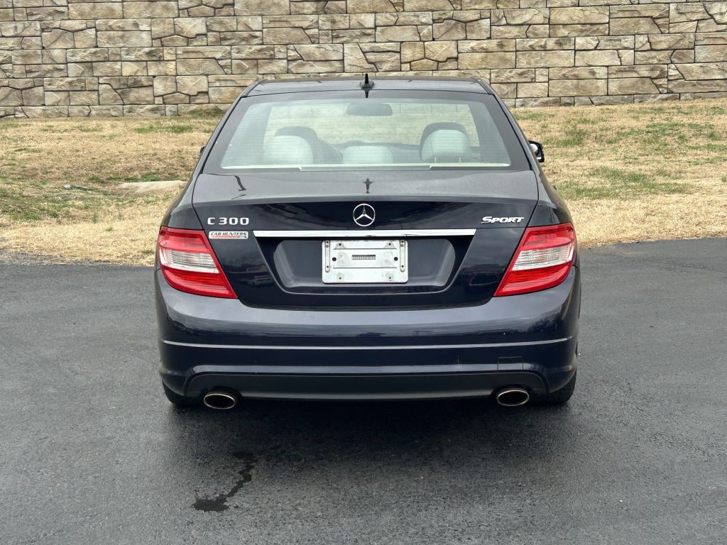 2011 Mercedes-Benz C-Class Image 5