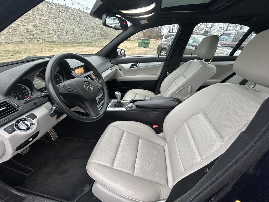 2011 Mercedes-Benz C-Class Image 10