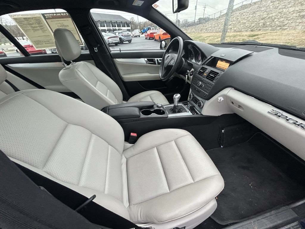 2011 Mercedes-Benz C-Class Image 19