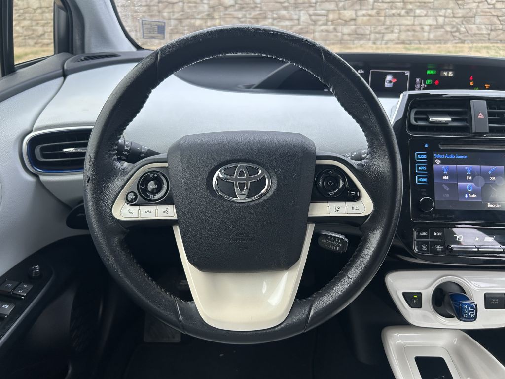 2016 Toyota Prius Image 16