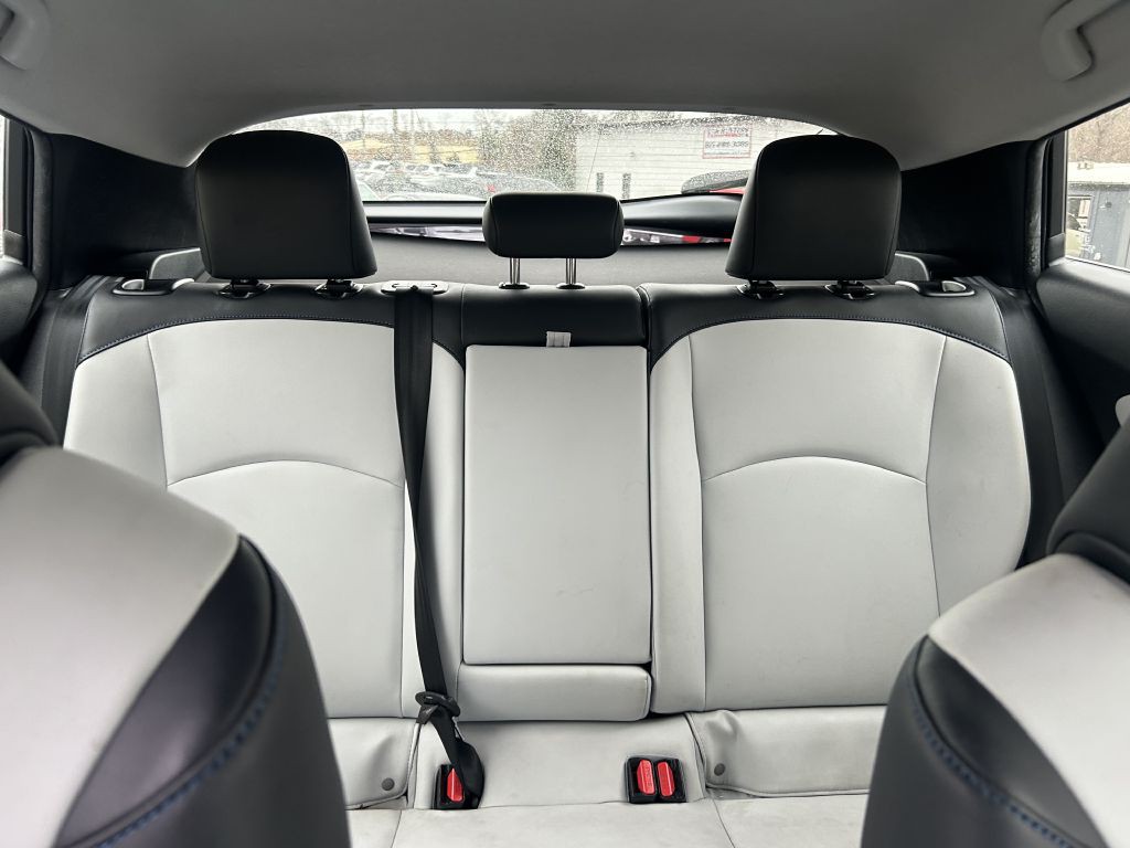 2016 Toyota Prius Image 19