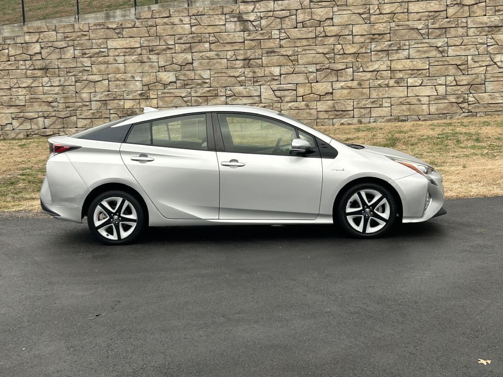 2016 Toyota Prius Image 3
