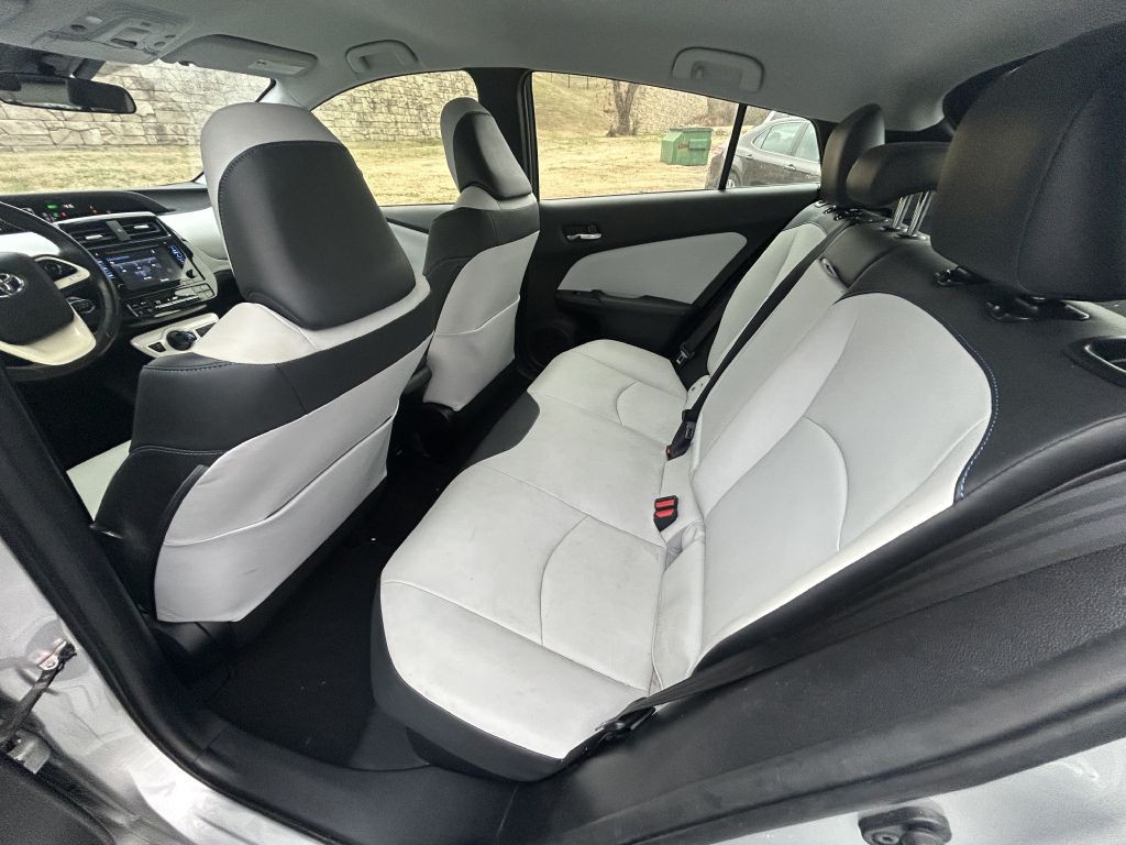 2016 Toyota Prius Image 10