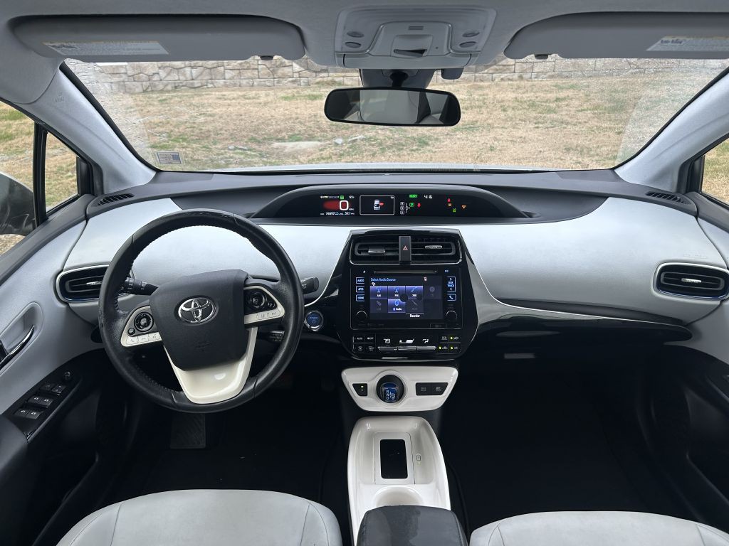 2016 Toyota Prius Image 14