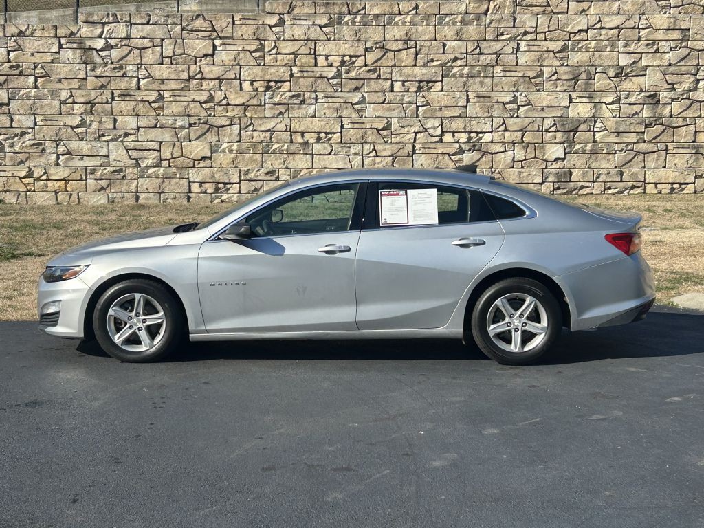 2019 Chevrolet Malibu Image 2