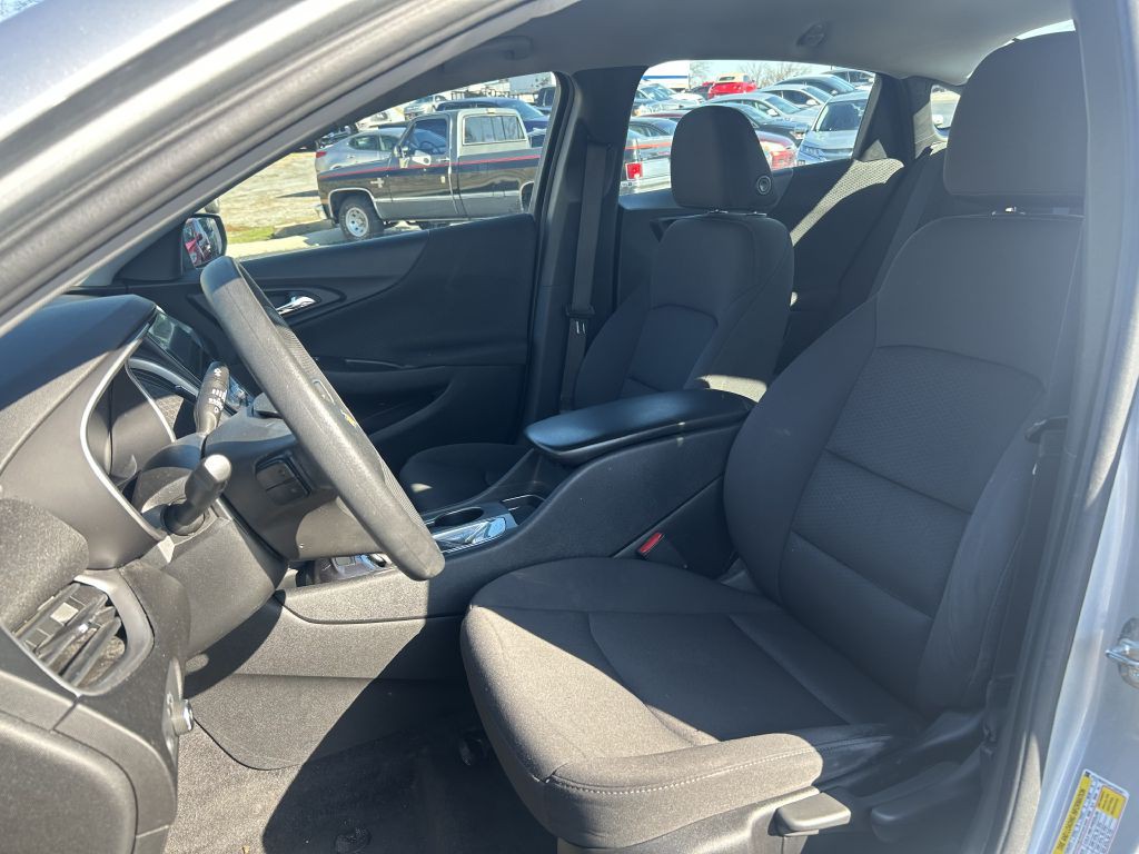 2019 Chevrolet Malibu Image 8