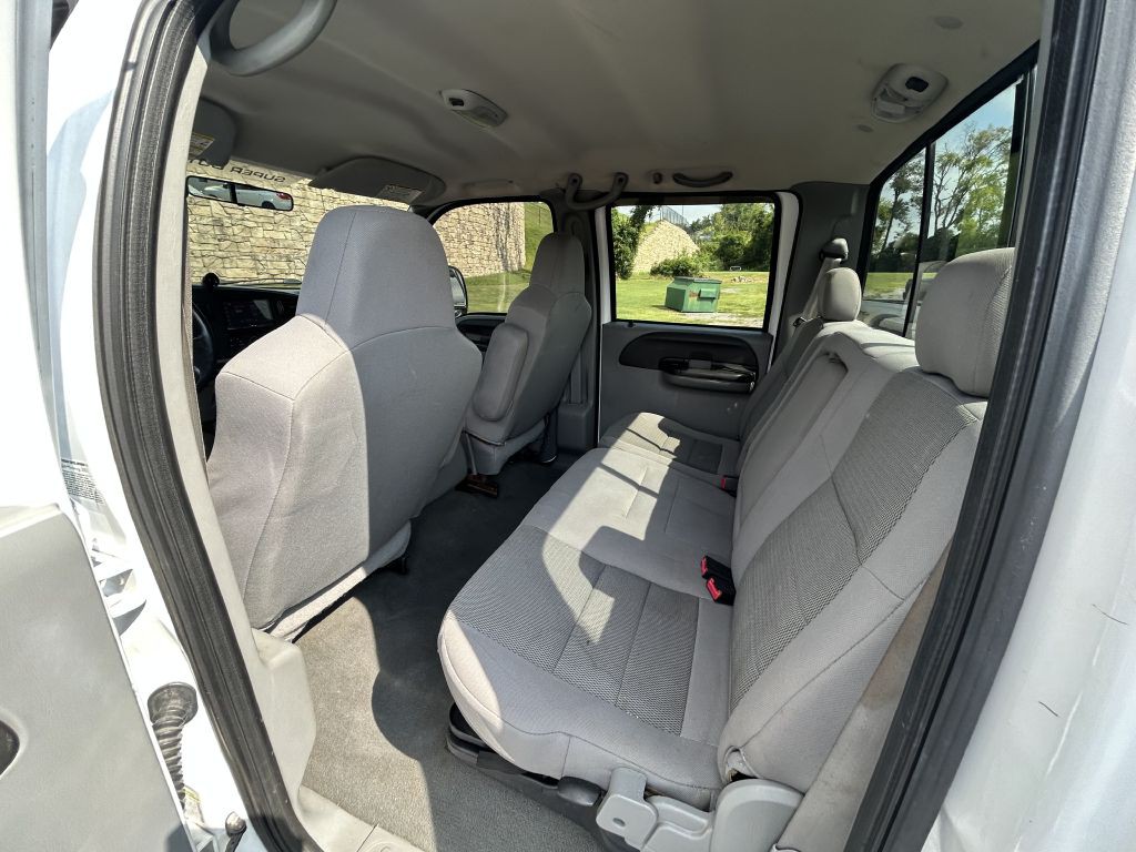 2006 Ford F-350 Image 10